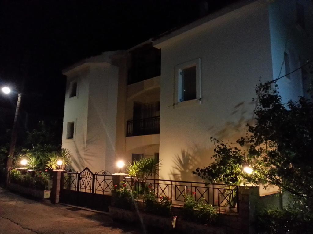 Friderica House Ξενοδοχείο Πόρος Εξωτερικό φωτογραφία